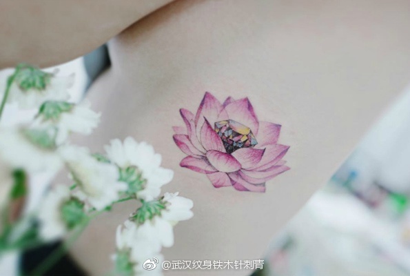 武汉铁木针刺青店秋天是最适合纹身的季节